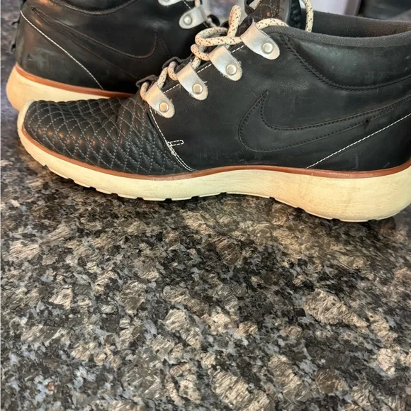 Nike‎ Roshe Run Sneakerboot QS Hiking. Trail Shoes Size10.5 Sneakers High Top